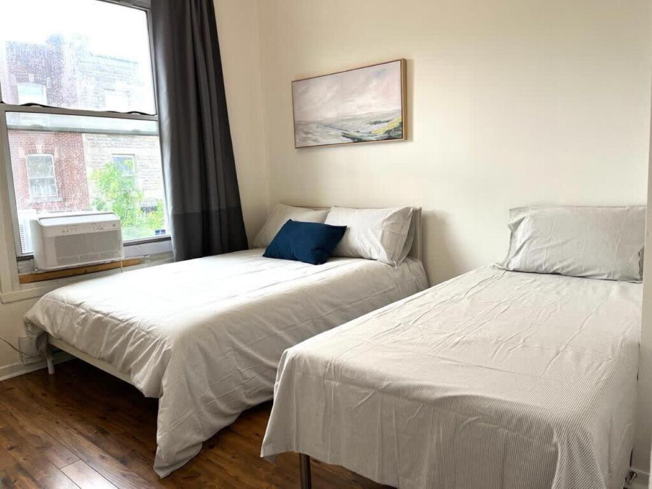 Chez Mont Royal Apartments! Монреал Екстериор снимка